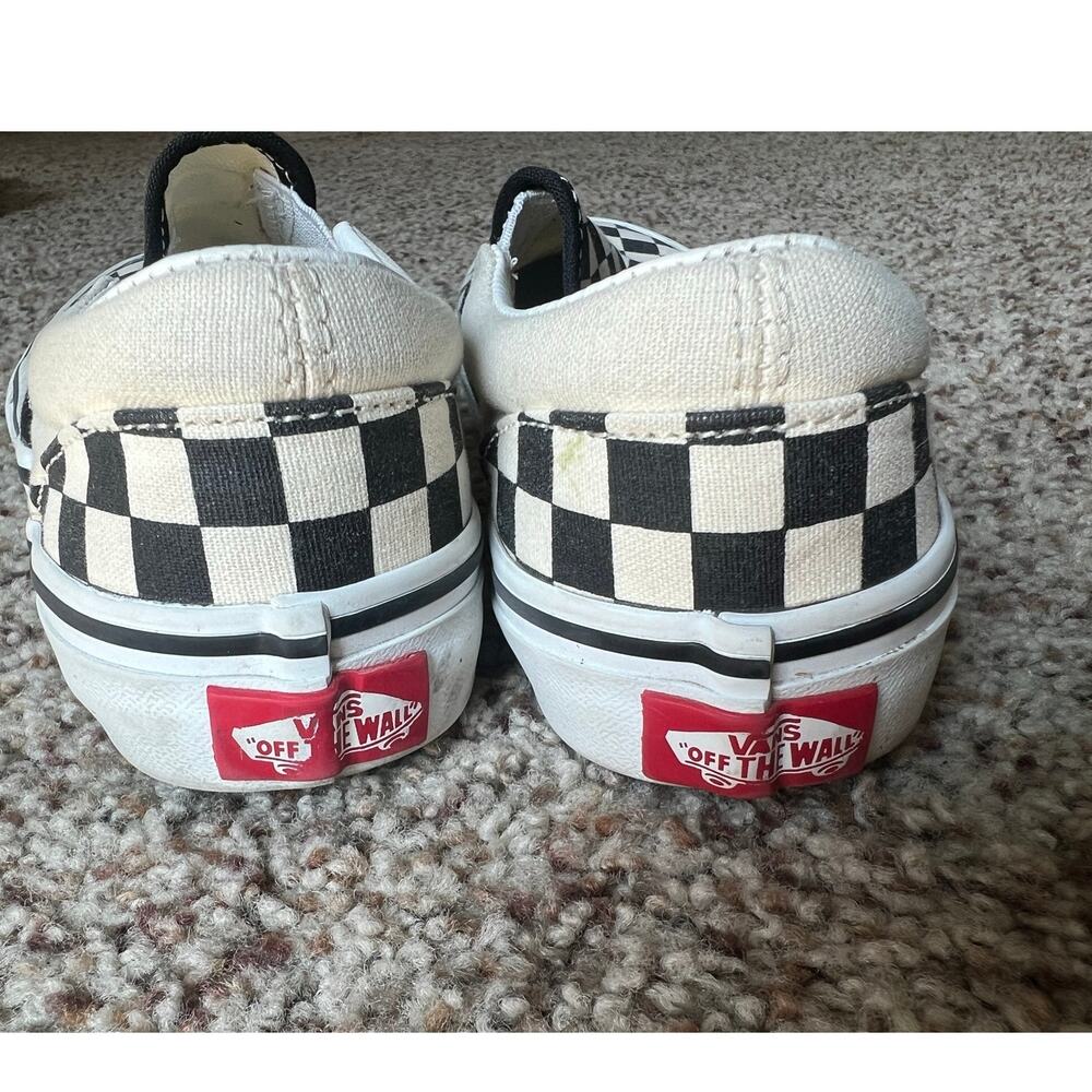 Little Kids Classic Slip-On Checkerboard Vans, 2.5, Black/White, Skate - Picture 5 of 7